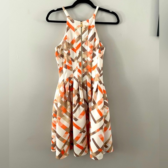 Beautiful Vince Camuto size 4 dress - Picture 3 of 11